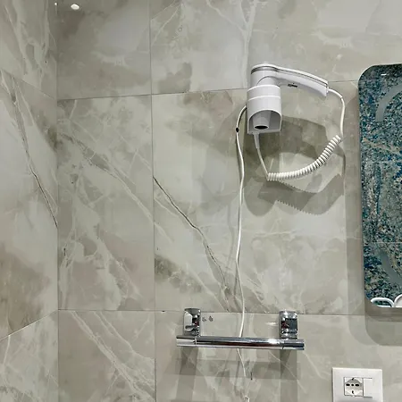 Bina's Apartament Golem (Tirana)